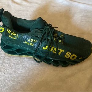 Just so so running shoes size 9